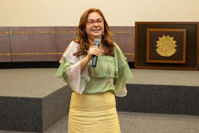 Palestra com a psicóloga Josinéia Costa e apresentações musicais reforçam a importância do acolh...