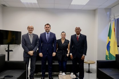 Vice-Presidente do TRE-AC recebe membros do Ministério Público do Acre em visita institucional