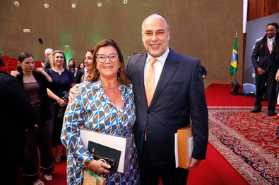 Desembargador Lois Arruda recebe a honraria em Brasília e destaca o compromisso do TRE-AC com a ...